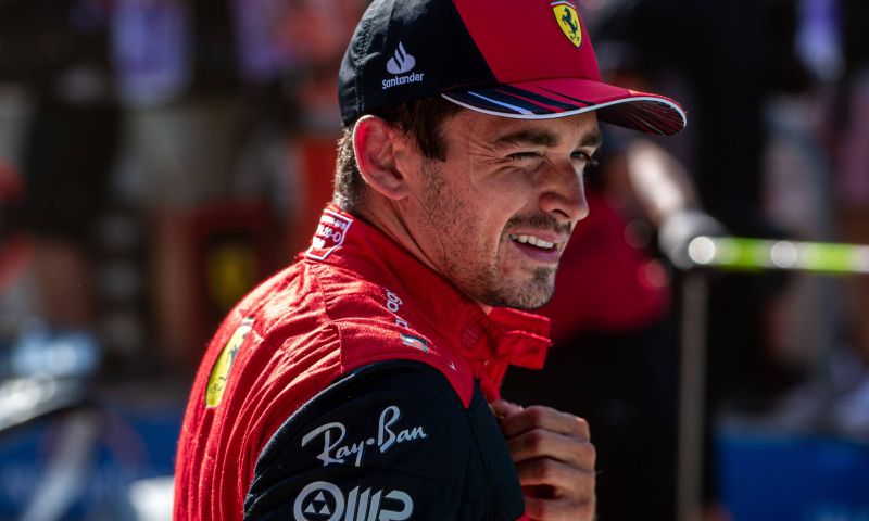 Sondertrikot für Sainz und Leclerc beim Großen Preis von Italien