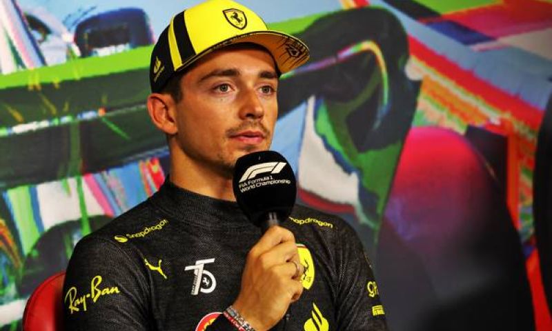 Leclerc admet l'atmosphère de Ferrari : "Il y a beaucoup de pression sur cette équipe"