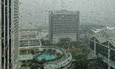 Thumbnail for article: Les pluies torrentielles ne semblent pas vouloir s'arrêter pour le début de la FP3 à Singapour.