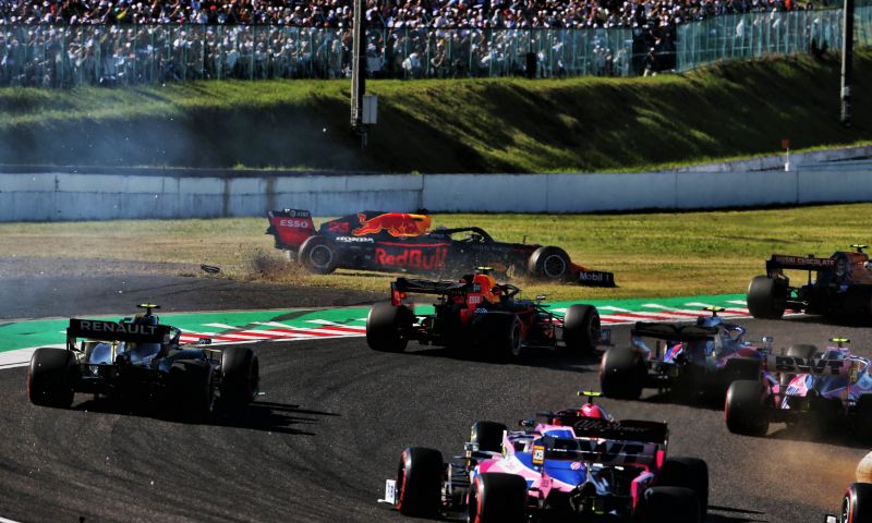 Bottas remporte le dernier GP du Japon, Leclerc met Verstappen hors course