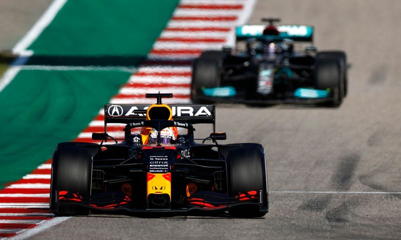 Red Bull Racing et Verstappen battent Hamilton aux États-Unis