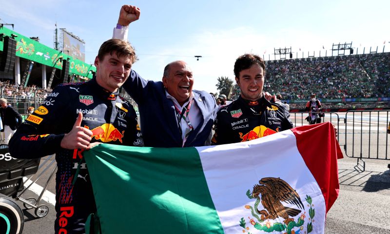 Verstappen pfeift zum Rekordsieg in Mexiko, Perez hilft nicht
