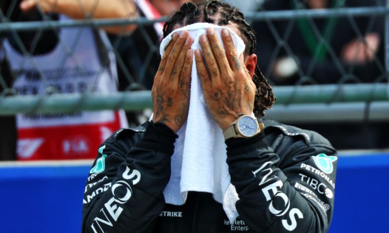 Hamilton a un message percutant pour Alonso après des commentaires sévères.