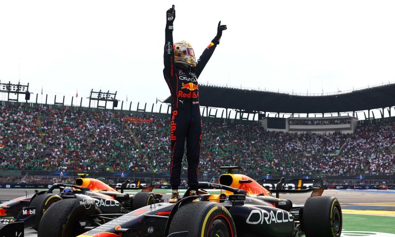 Brundle : "Verstappen a atteint un nouveau niveau de domination en F1".