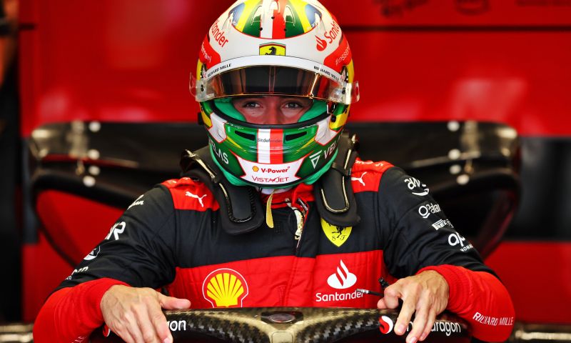 "Ferrari deve mudar alguma coisa, senão não vejo muita esperança no título".
