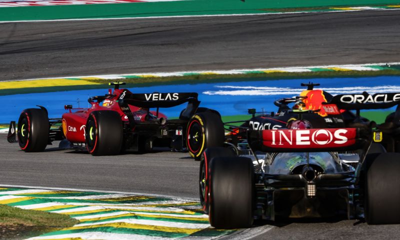 Ratschläge für Red Bull und Ferrari: "Entwicklungsstand von Mercedes ist unübertroffen".