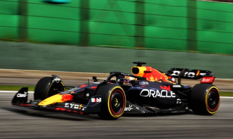 Red Bull reagiert auf den Moment zwischen Verstappen und Perez beim Brasilien GP