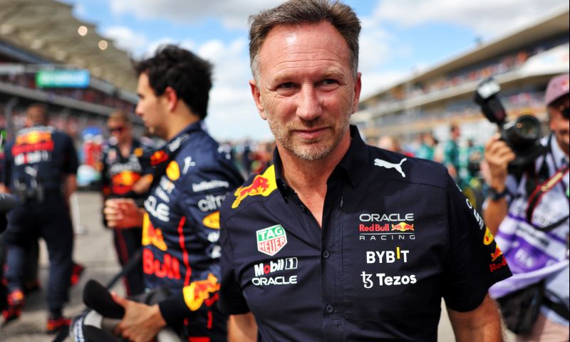 Horner piégé ? Le patron de l'équipe Red Bull s'assoit à la table numéro 44