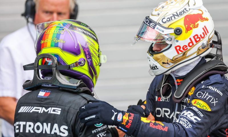 Verstappen ha guidato in modo diverso contro Hamilton