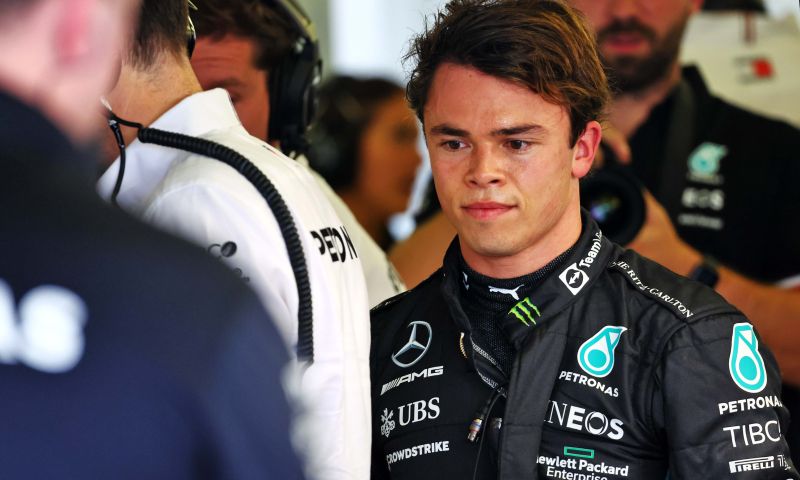 De Vries performed less due to focus on F1