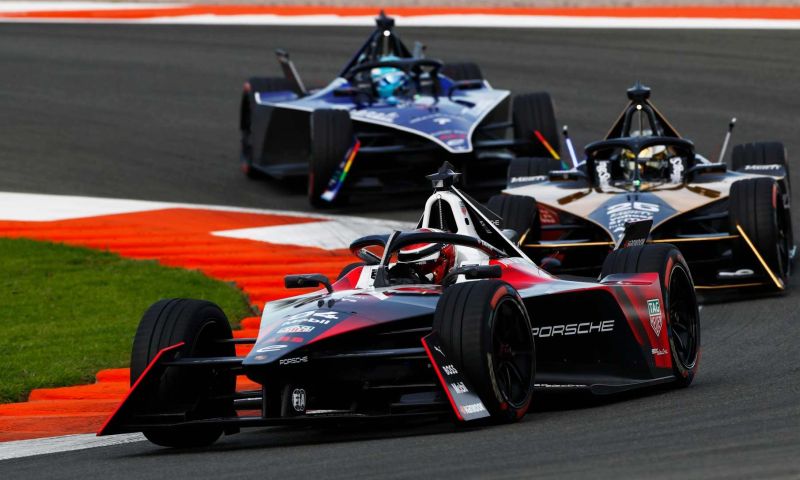 Formule E-coureurs vertrouwen op FIA na veiligheidszorgen in Valencia
