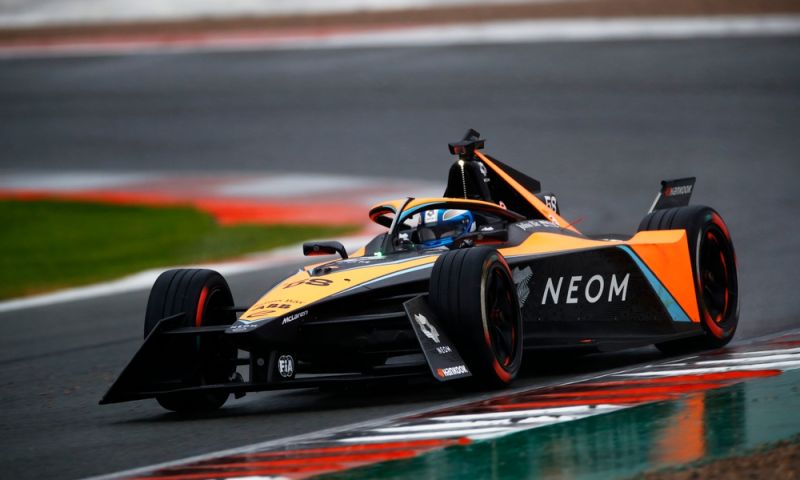 Rene Rast wil met McLaren kampioen worden in de Formule E