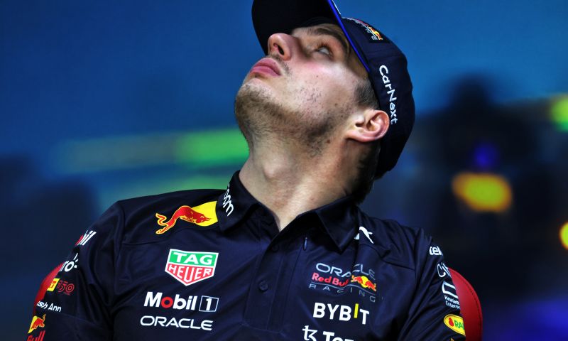 Max Verstappen voit des comparaisons entre les courses de simulation et la Formule 1