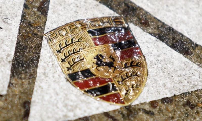 Porsche clarifie : l'annonce concerne les médias sociaux.