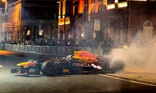 Thumbnail for article: Coulthard rast im Red Bull Racing-Auto durch die Straßen von Dublin