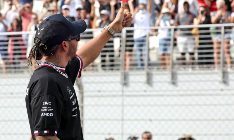 Le pilote Mercedes Hamilton se considère comme un pilote exceptionnel