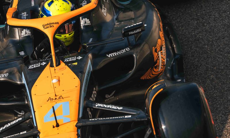 Norris maakt eerste meters van het jaar voor McLaren