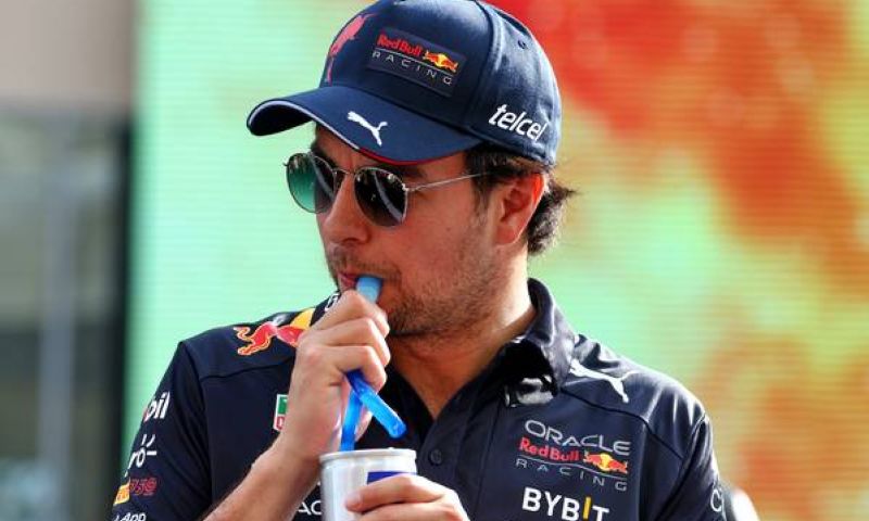 Perez reagisce alla RB19 della Red Bull Racing