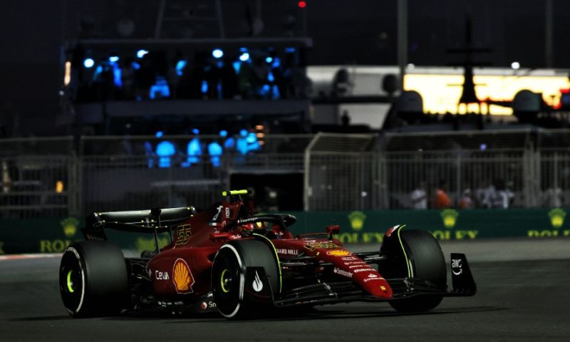 Ferrari châssis Red Bull Mercedes