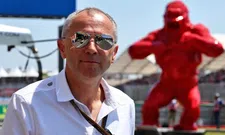 Thumbnail for article: Domenicali fa una promessa: "La F1 non metterà mai il bavaglio a nessuno".