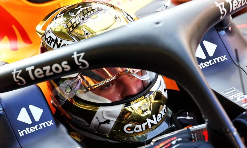 Cambio de neumáticos de Verstappen para Red Bull