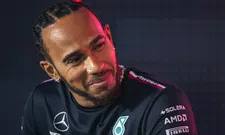 Thumbnail for article: 'Hamilton heeft Mercedes-contract nog niet verlengd door zorgen over auto'