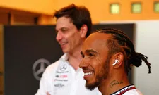 Thumbnail for article: Heeft Mercedes een plan B als Hamilton vertrekt? Wolff ontwijkt vraag