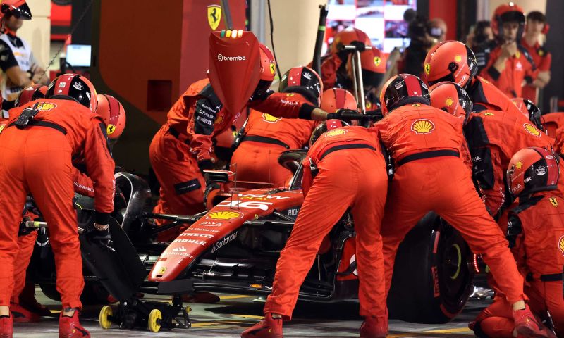 ferrari reporte la pénalité de leclerc sur la grille de départ après jeddah