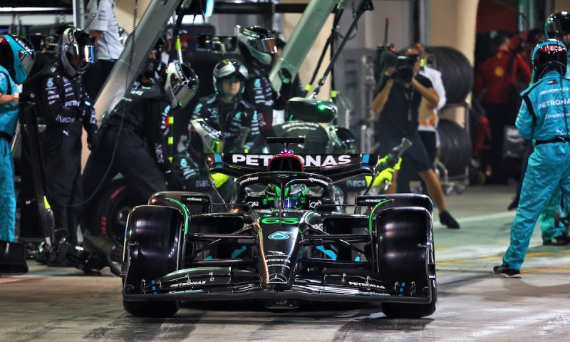 Mercedes deve ora decidere sul concetto di W14