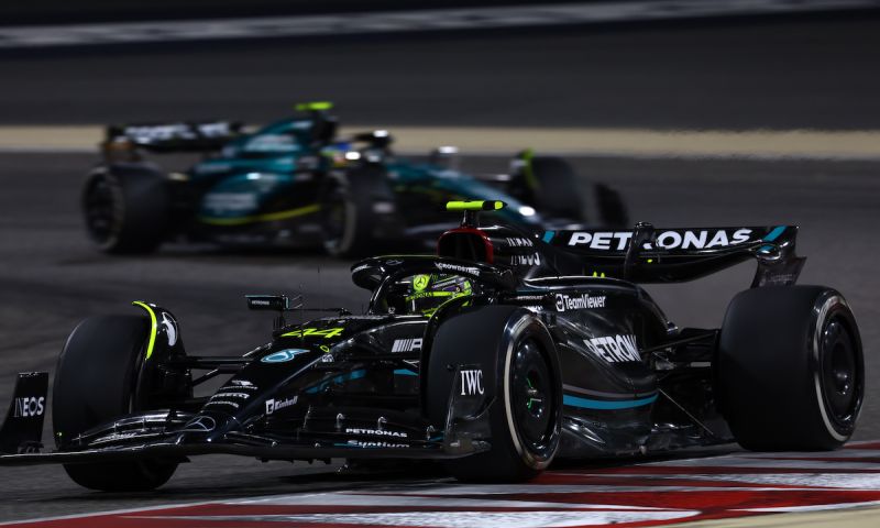 Mercedes gokt mogelijk op Alonso in plaats van Hamilton