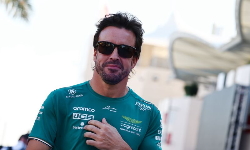 Fernando Alonso a conduit la moitié de l'année 2021 avec des mains cassées
