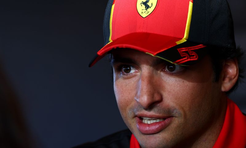 Sainz habla de crisis en Ferrari