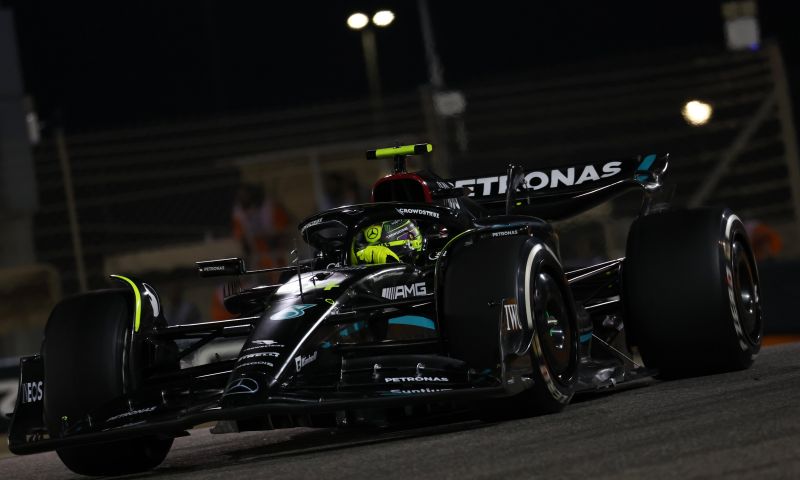Hamilton sur les déclarations et les performances de Mercedes