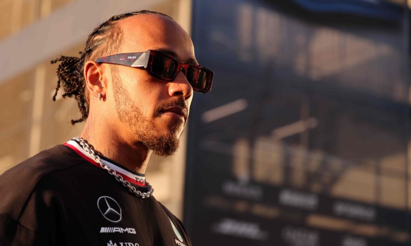 hamilton reacts defeated after disappointing qualifying jeddah