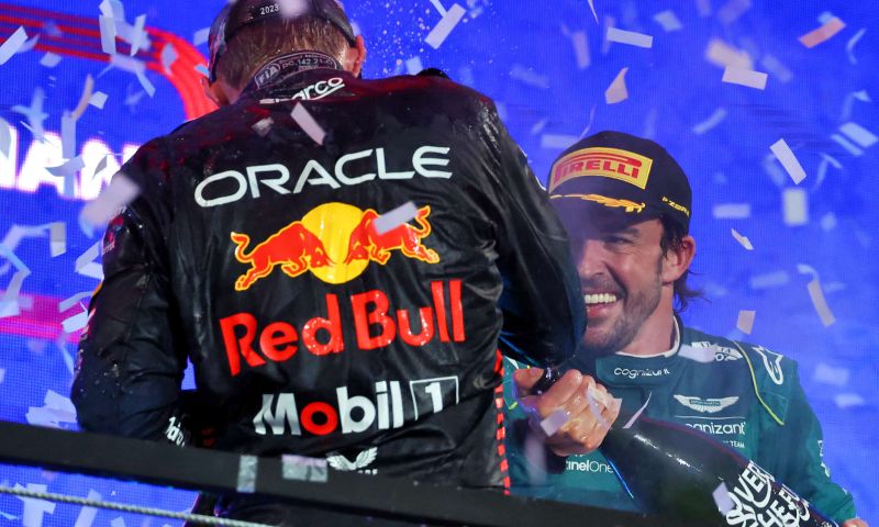 alonso feiert 100. F1-Podium mit Aston Martin