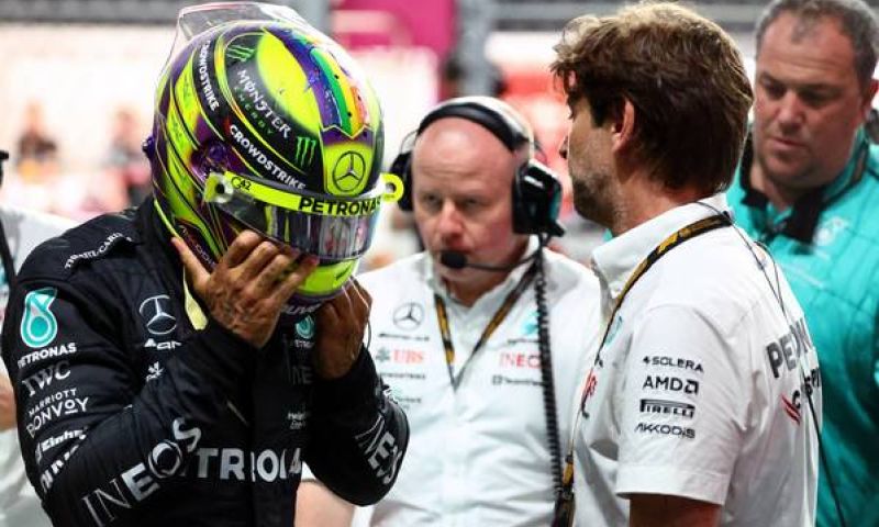 Hamilton espantado com velocidade da Red Bull