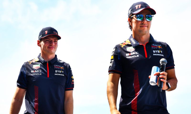 Column on internal battle red bull between Verstappen and Perez