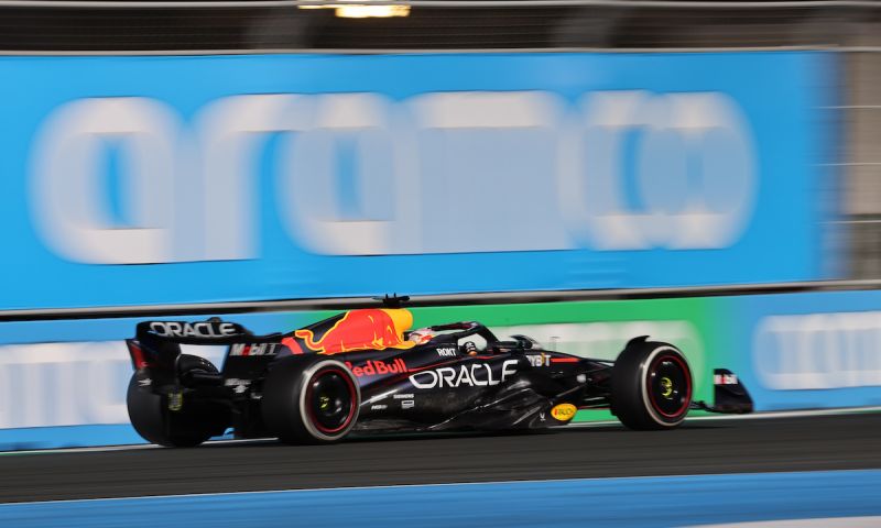 Brundle stilletjes blij na problemen Verstappen Jeddah