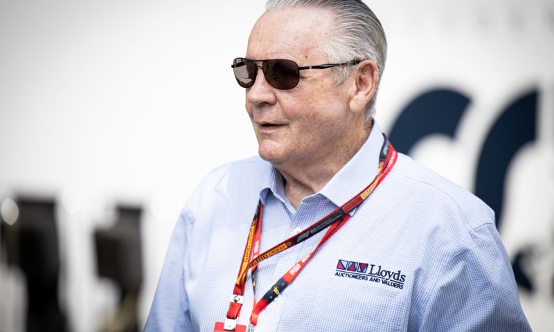 Alan Jones ha rilasciato dichiarazioni forti su Daniel Ricciardo