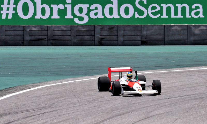 Senna con una gran remontada