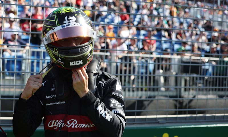 Zhou Guanyu aprendió de Fernando Alonso de niño: 