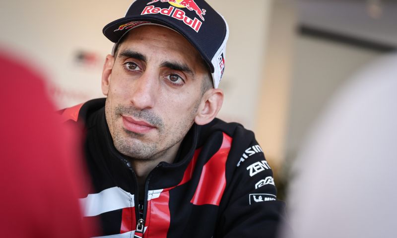 Alguersauri with words of praise for Buemi