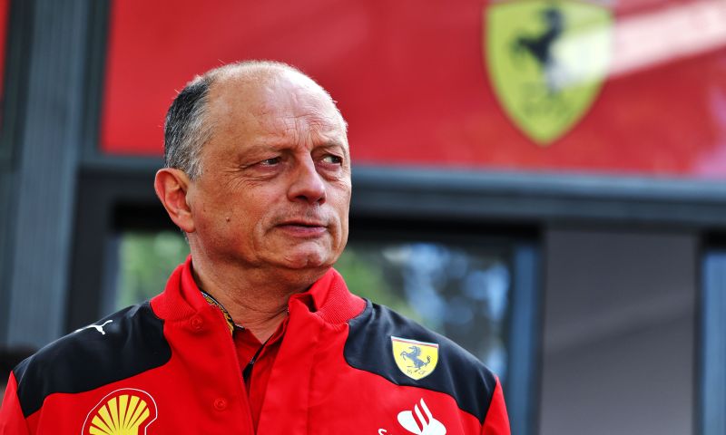 vasseur sur leclerc chez ferrari ou mercedes