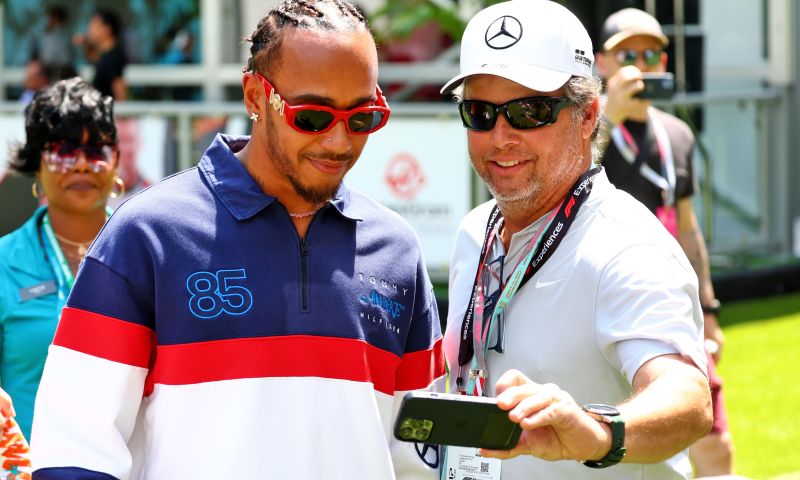 Button dont see Hamilton alongside Verstappen with Red Bull