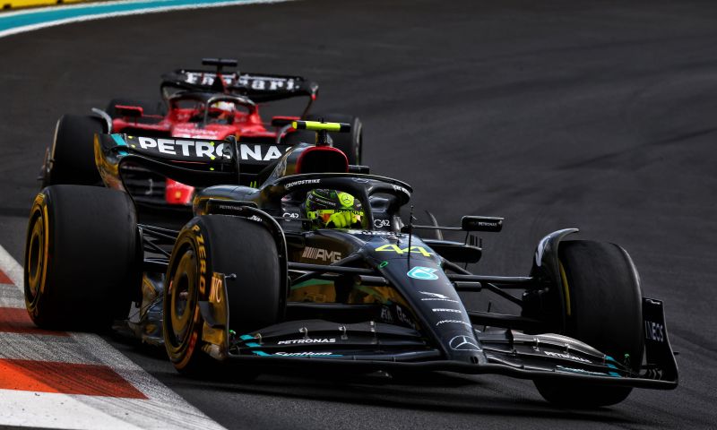 Bottas: 'Hamilton (niet Verstappen) nog steeds de snelste coureur in F1'