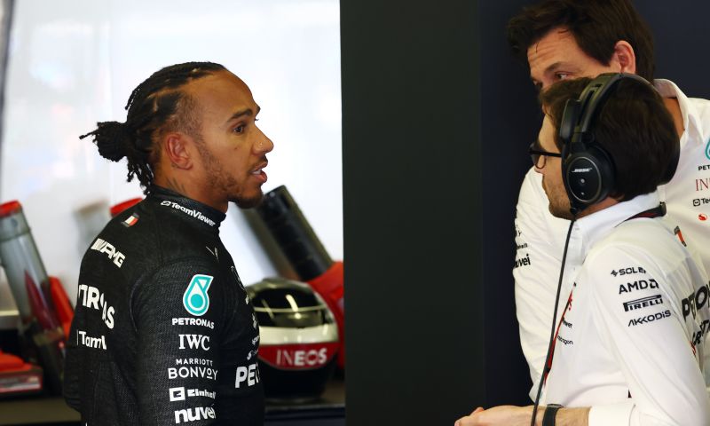 Mercedes presents updates at Imola, Ferrari waits for Spain