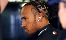 Thumbnail for article: Hamilton 'bedankt' Perez na crash tijdens kwalificatie in Monaco