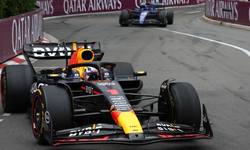 Max Verstappen haalt Sebastian Vettel in bij Red Bull