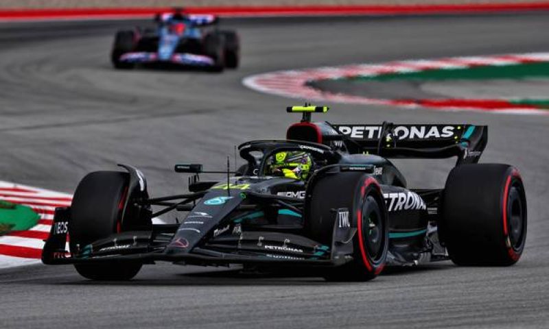 Hamilton reacts to crash with Russell in Spanish GP qualifying