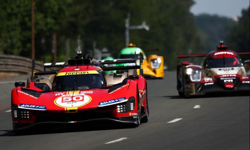 Le Mans first part qualifying with ferrari and toyota